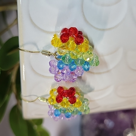 🔥LAST PAIR🔥 Beaded Rainbow Heart Drop Earrings - Picture 3 of 5